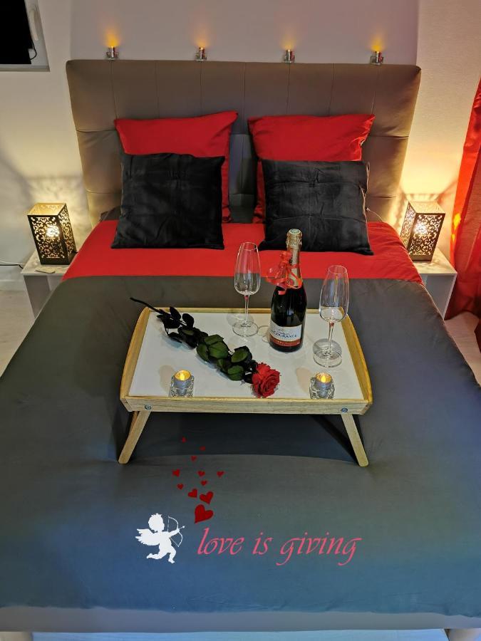 Suite Barthelemy - Spa Et Sauna Melun Exteriér fotografie